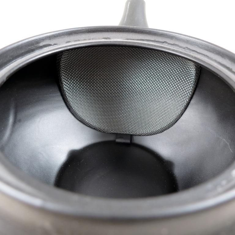 Kyusu schwarz mit feinen Ringlinien