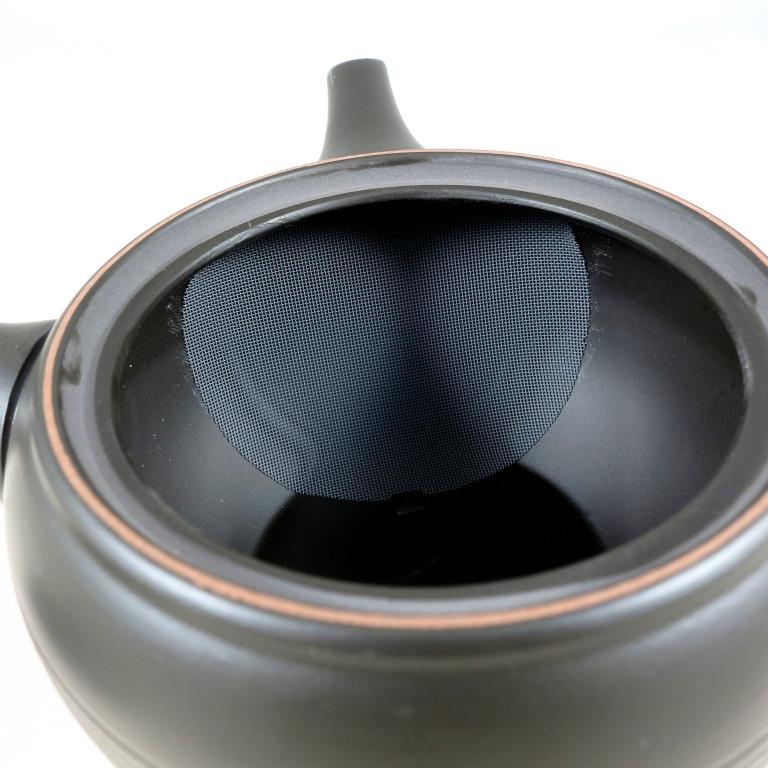 Kyusu schwarz mit feinen Ringlinien