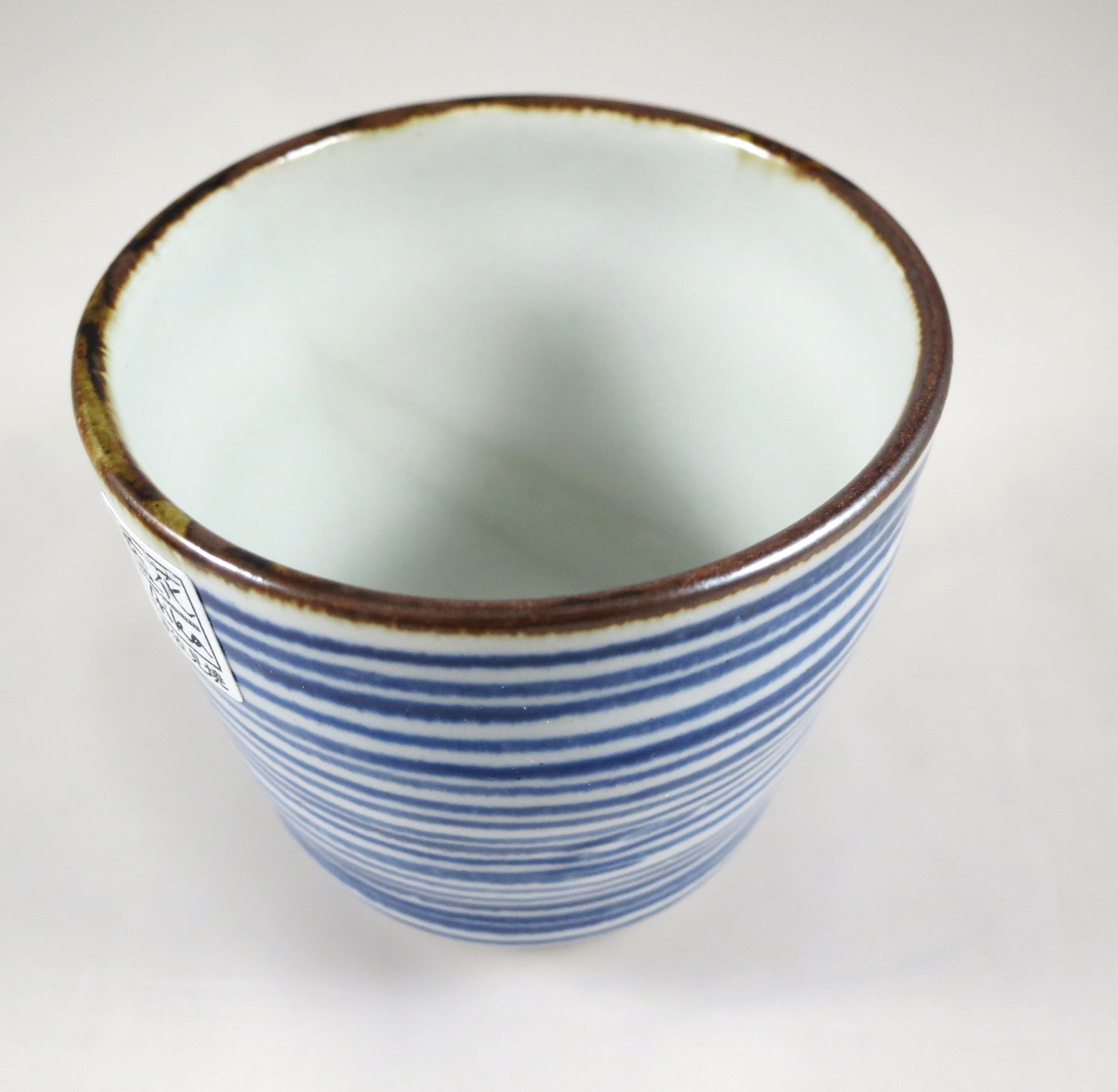 Becher blau gestreift