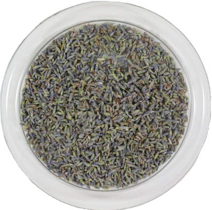 Getrocknete Lavendelblüten in einer runden Glasschale aus der Vogelperspektive. Die feinen Blütenknospen zeigen ein harmonisches Farbspiel aus sanftem Violett, Blau und Graugrün.
