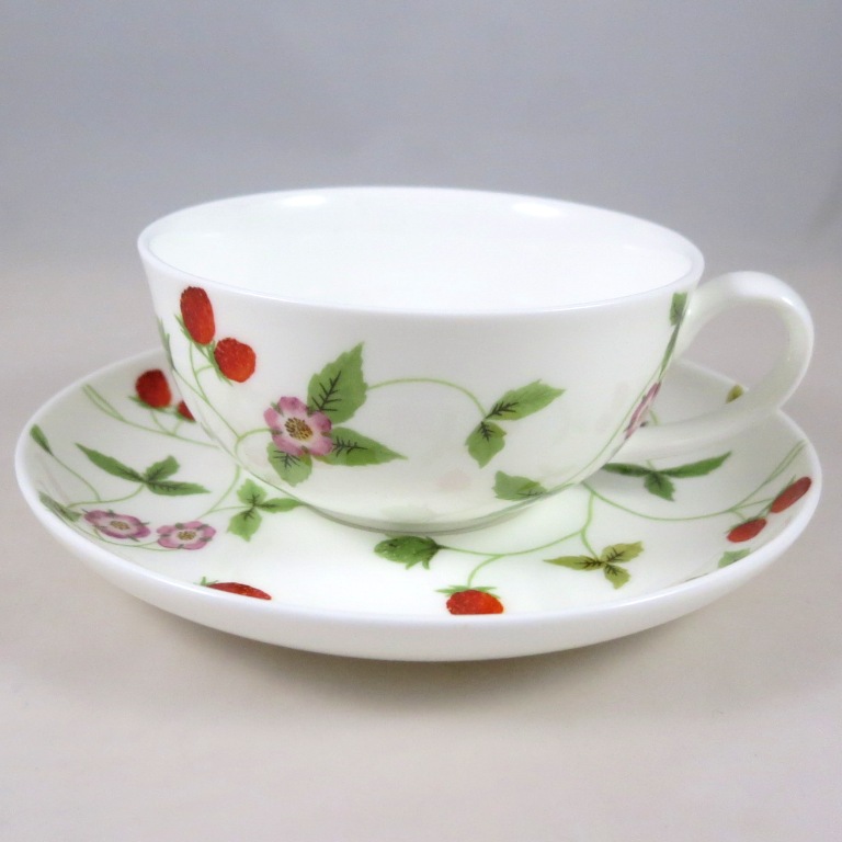 Tasse und Untertasse Mirella