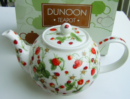 Teapot Strawberry Large